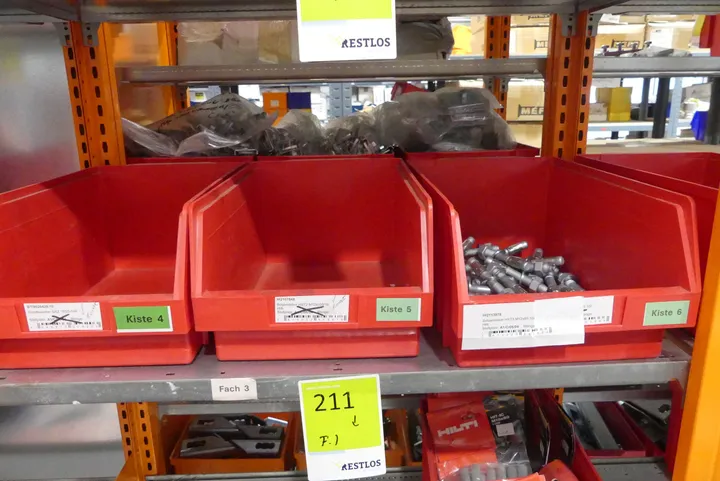 Konvolut Befestigungsmaterial, Hilti Bolzenanker HST3 M12x85 10 und leere Kisten Umfang: Fachinhalt